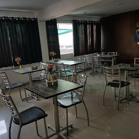 Hôtel The Royal Crown à Gurgaon Extérieur photo
